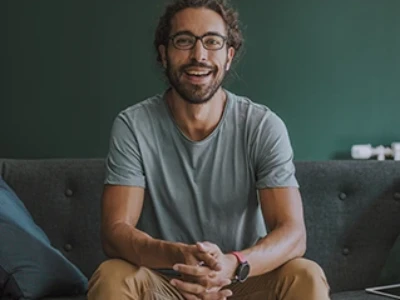 Conte com a dipirona quando sentir febre ou dor de cabeça. Uma medicação que possui diversos estudos confirmando sua eficácia, a dipirona monoidratada é o princípio ativo de Novalgina.