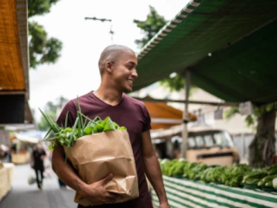 Boa alimentação, hidratação, atividade física e sono regular são dicas de como aumentar a imunidade contra a gripe. Veja mais!