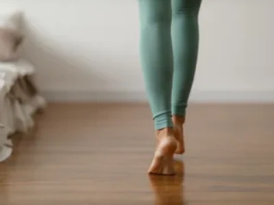Vamos desvendar mitos sobre gripes e resfriados juntos! Será que andar descalço faz mal?