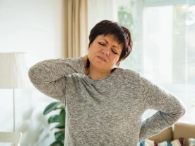 Dor no corpo e febre costumam aparecer juntos, causando mal-estar extremo. Entenda por que a febre causa essa dor muscular.